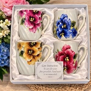 SORELLE Handcrafted Floral Porcelain Mug Set 4 Botanical Coffee Tea Cup Gift Box